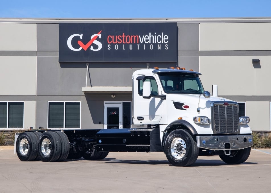 Left View of Peterbilt truck with Cummins Clean Fuel Technologies Side Mount CNG Fuel System
