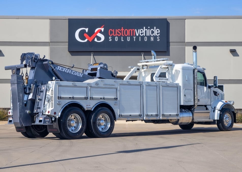Back view of Peterbilt truck with Jerr-Dan heavy duty wrecker tow truck body