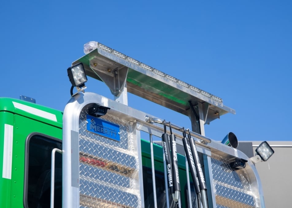 Merritt cab rack with warning light